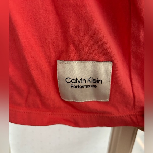 Calvin Klein | Performance Coral Short Sleeve Tee Large - Picture 4 of 6